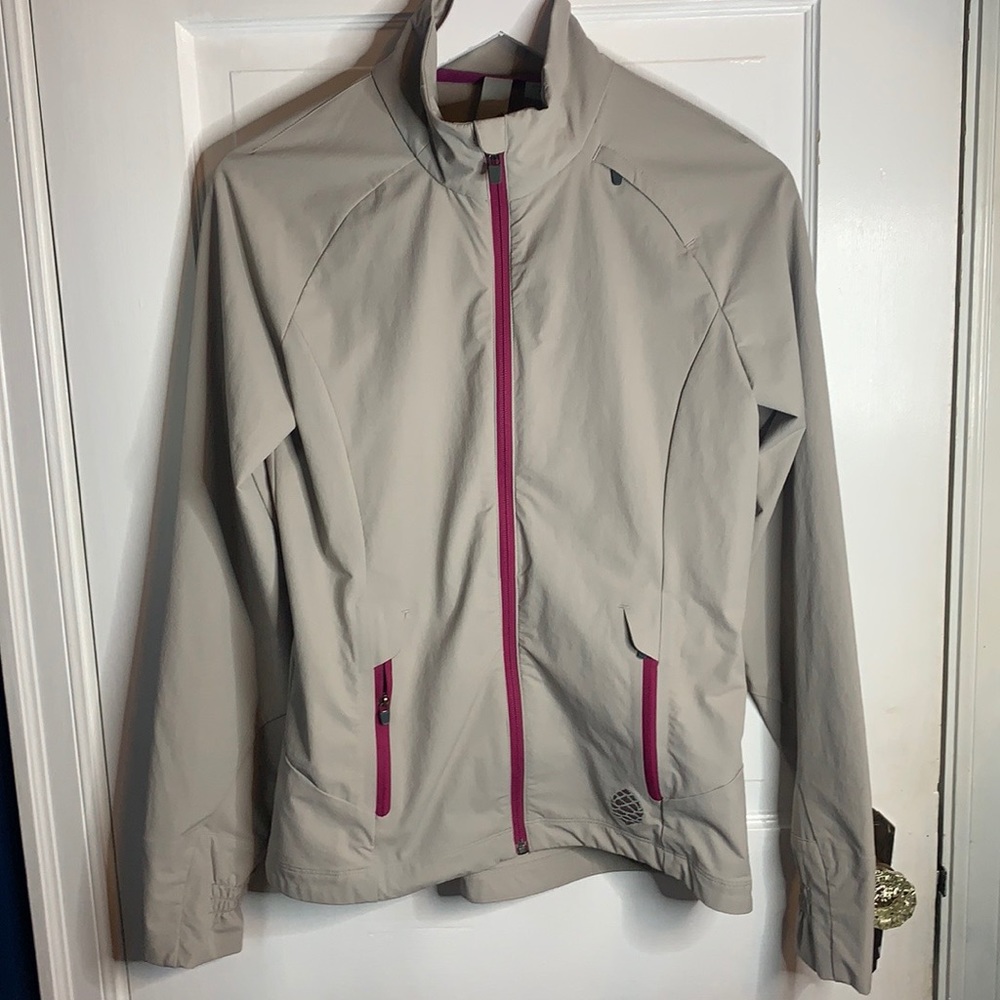 STIO Lightweight jacket Tan with fuchsia details M